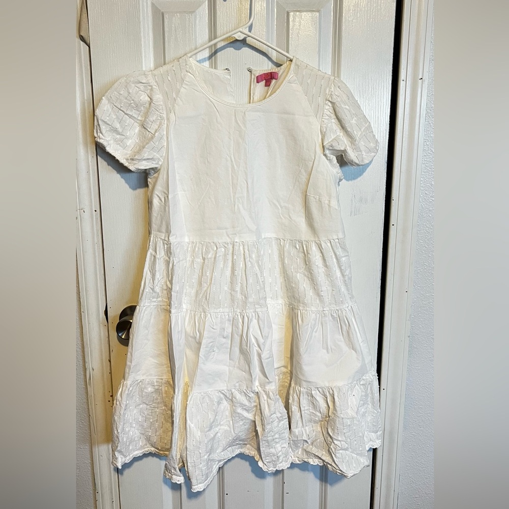 White Juniors/Womens Dress